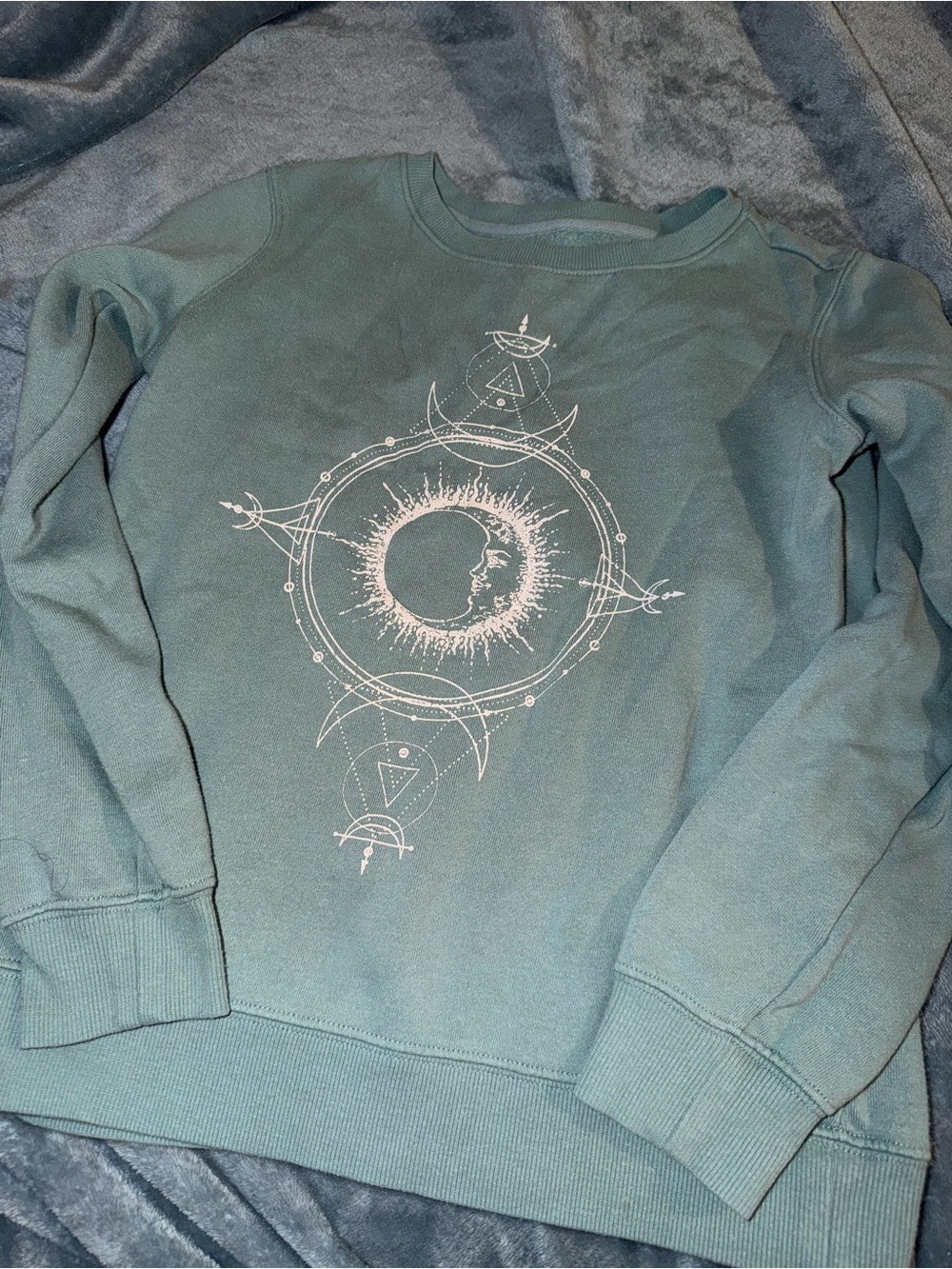 Green Graphic Crewneck Sweatshirt
